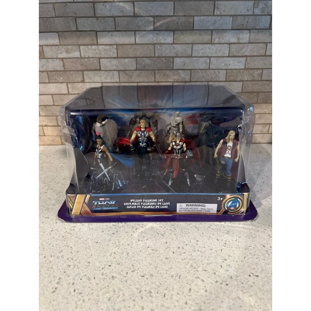 Disney Marvel Avengers Thor: Love & Thunder 8-Piece PVC Figure Play Set